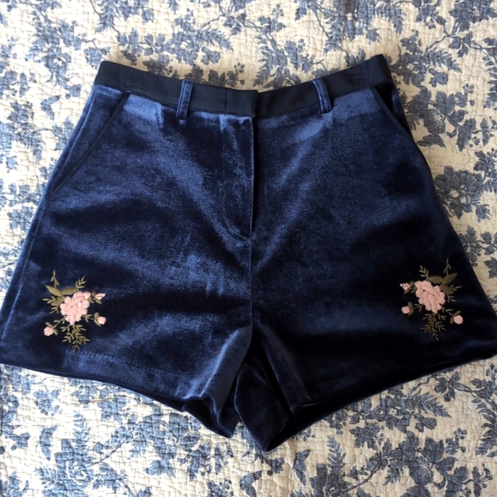 LC Women's Shorts